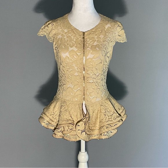 Oh Yes! Cream Lace Top, Layered Peplum Skirt Trimmed in Gold Zippers Cap Sleeves - Picture 3 of 16